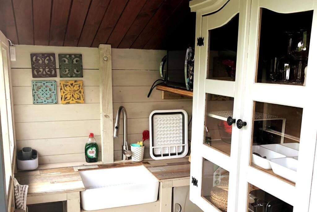 Unique Tiny House Near 3 Peaks - The Zedshed Apartment Bentham Exterior photo
